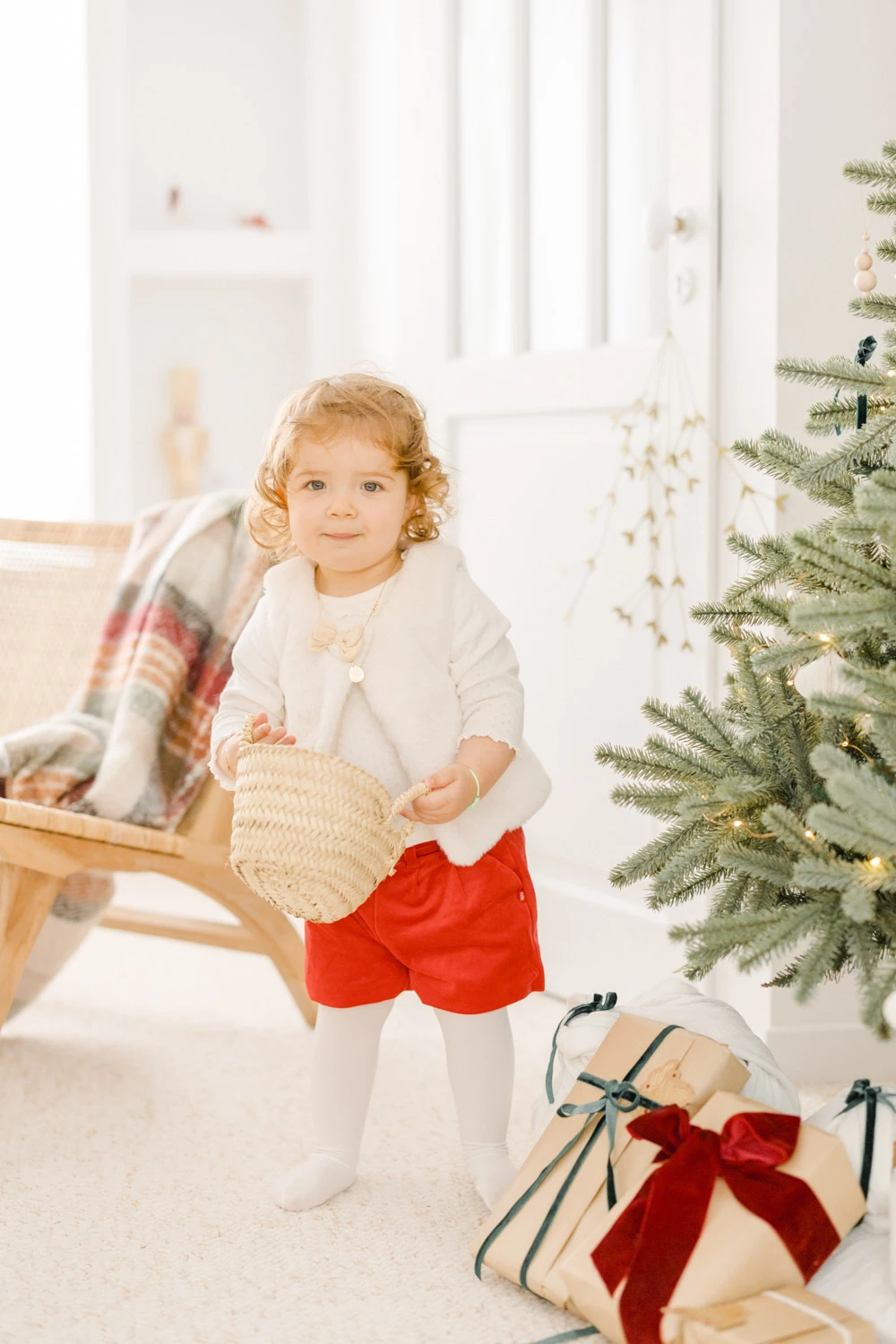 enfant bonheur sourire rose marron